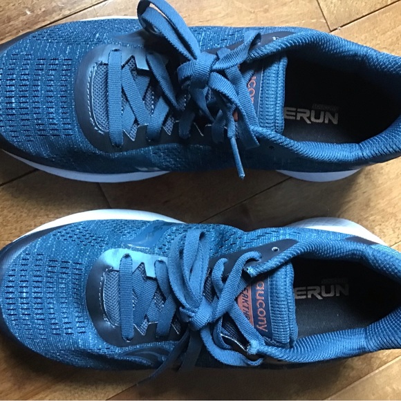 NEW…unisex, Saucony Breakthru 4, US 9 (F), US 7 (M), EUR 40. - Picture 4 of 6